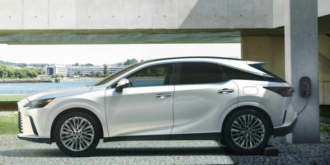 Le Lexus RX 450 obtient l'option PHEV pour la première fois