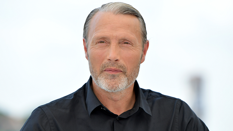 Les Animaux Fantastiques Les Secrets De Dumbledore Streaming Mads Mikkelsen : Johnny Depp « pourrait » revenir dans la franchise Les